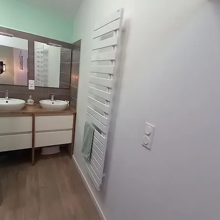 Petite Maison Au Calme Confort بيت للعطل *